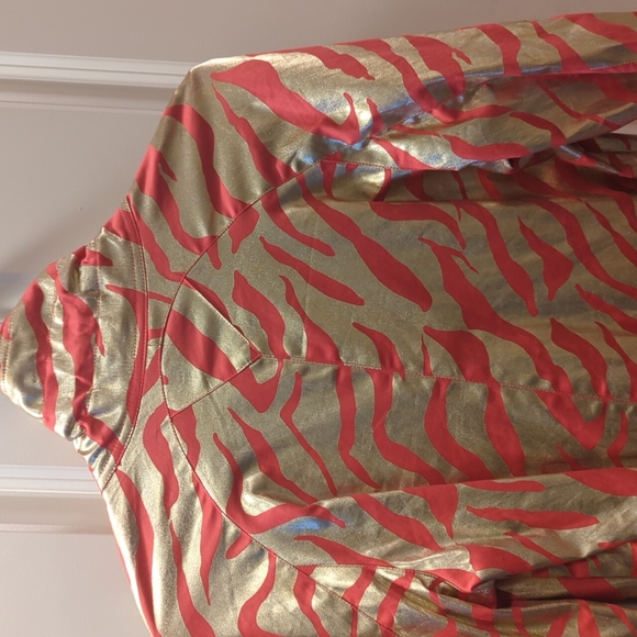 Red and Gold Mid-length Coat from the Collective Works by Berk 2 - Picture 8 of 12